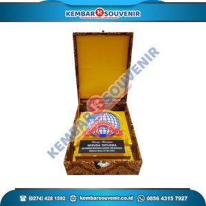 Souvenir Miniatur Kabupaten Hulu Sungai Tengah