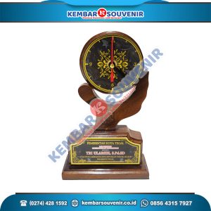 Contoh Plakat Penghargaan PT Batulicin Nusantara Maritim Tbk.